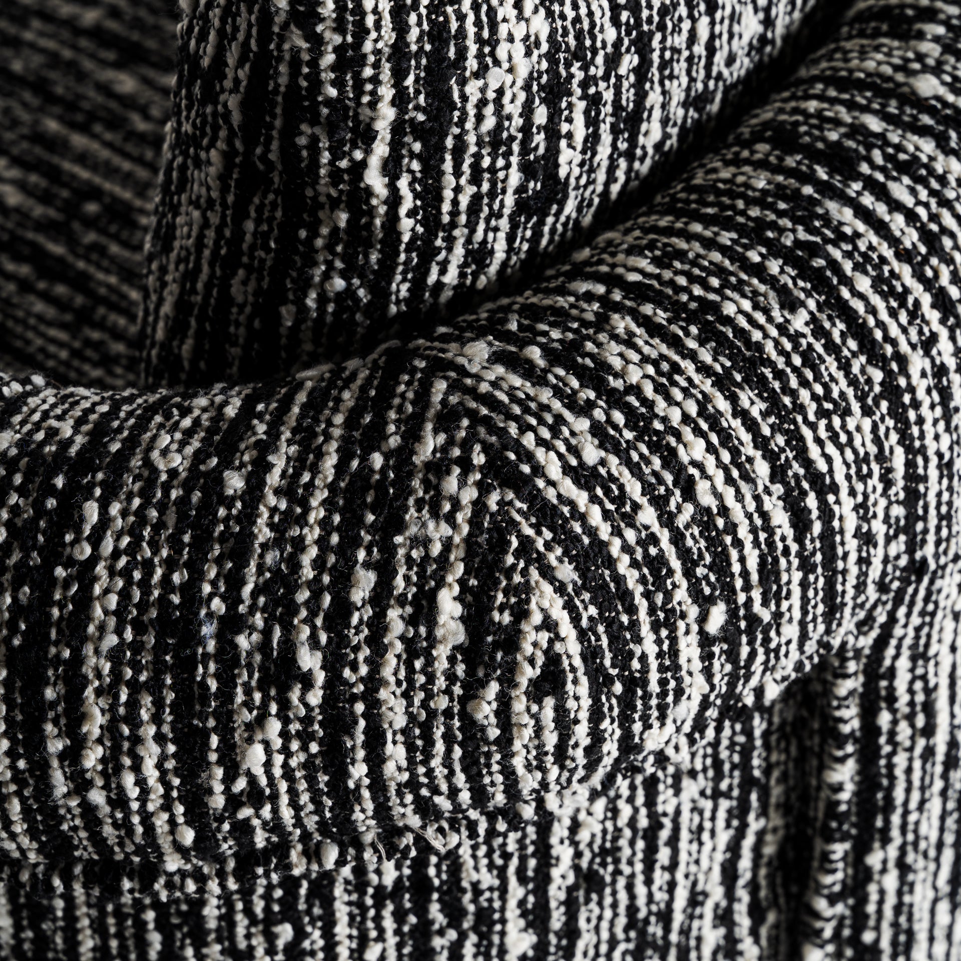 KOSTOV ARMCHAIR